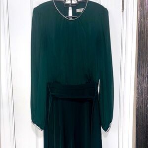 EVER NEW - Elegant Forest Green Long Sleeve Dress